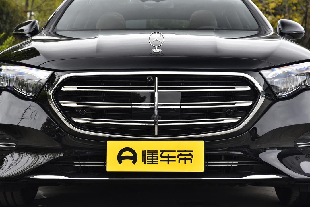 Mercedes-Benz E-Class 2026, фото 10