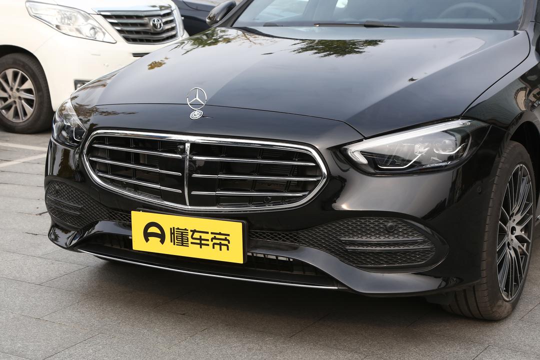 Mercedes-Benz C-Class 2026, фото 9