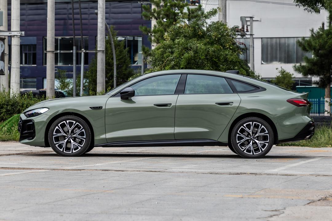 Audi A5L Sportback 2026, фото 4