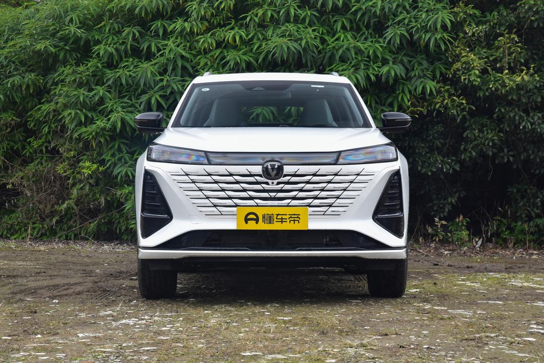 Changan CS75 PLUS 2026, фото 2