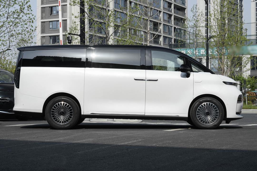Geely Yizhen L380 2026, фото 8