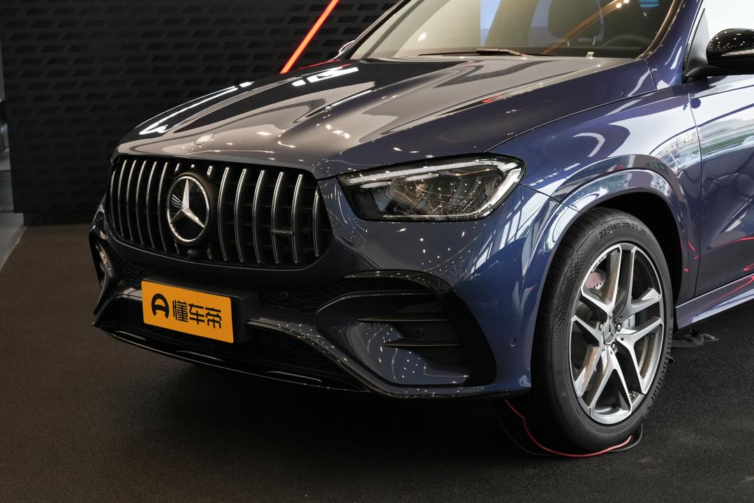 Mercedes-Benz GLE AMG 2026, фото 9