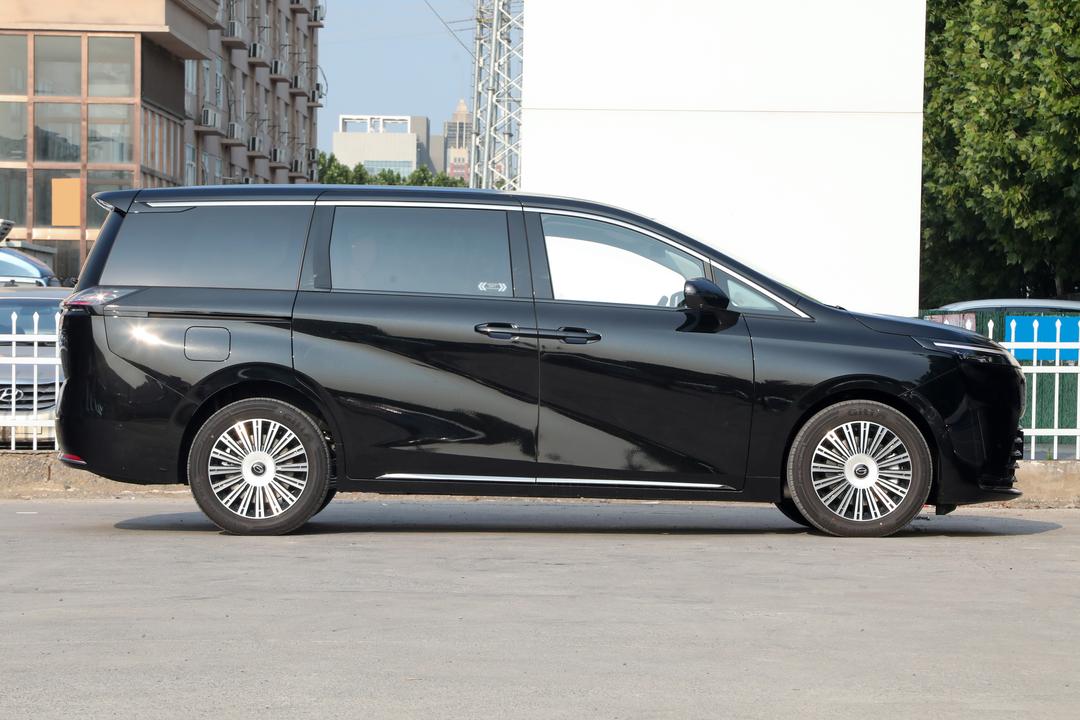 GAC E8 PHEV 2026, фото 8