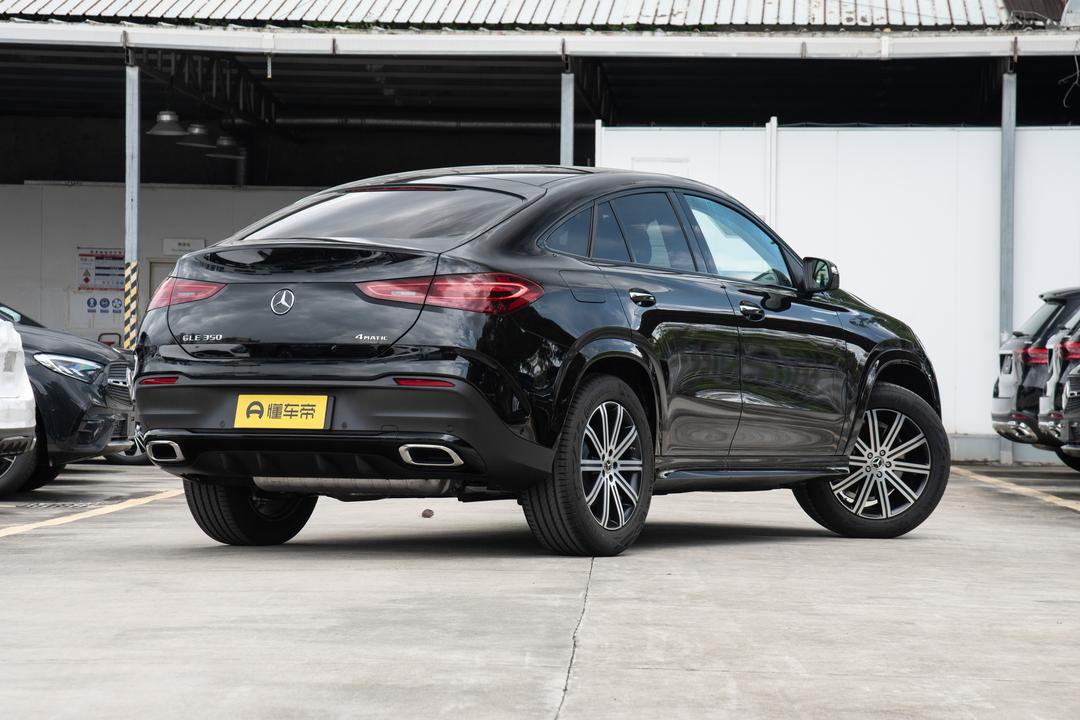 Mercedes-Benz GLE Coupe 2026, фото 7