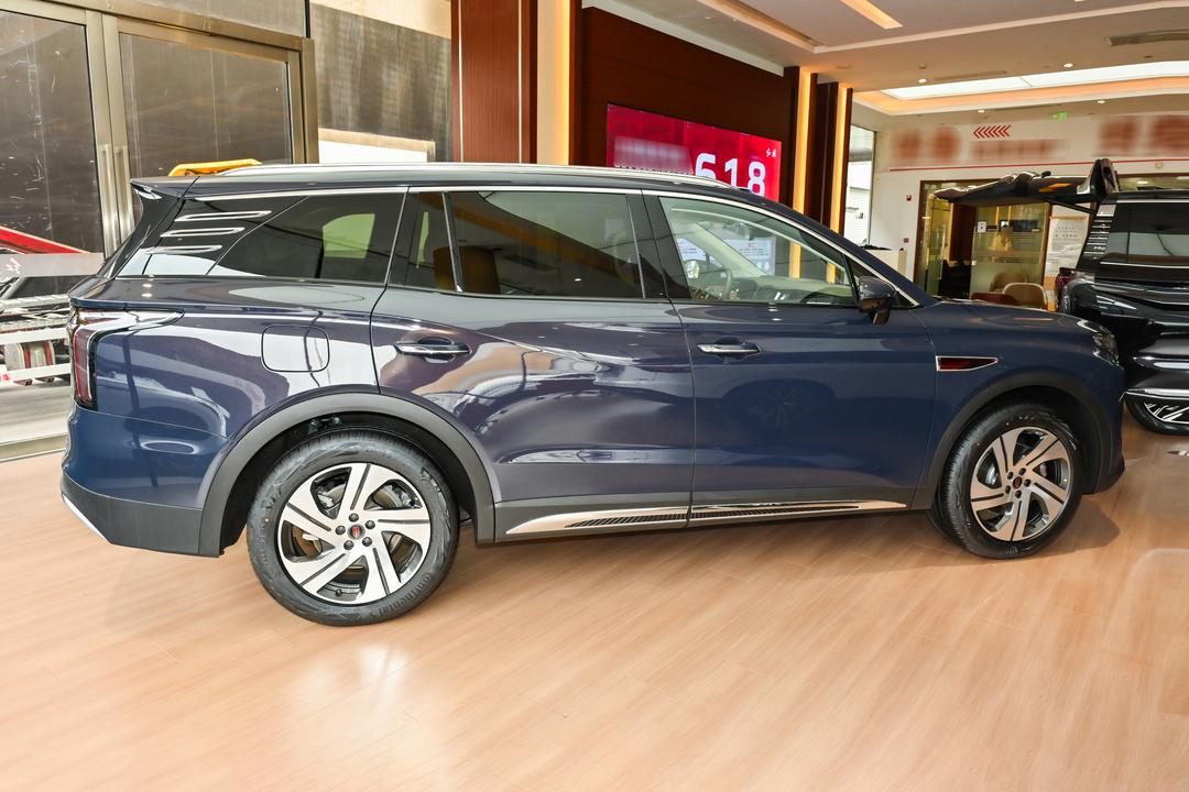 Hongqi HS7 PHEV 2026, фото 8