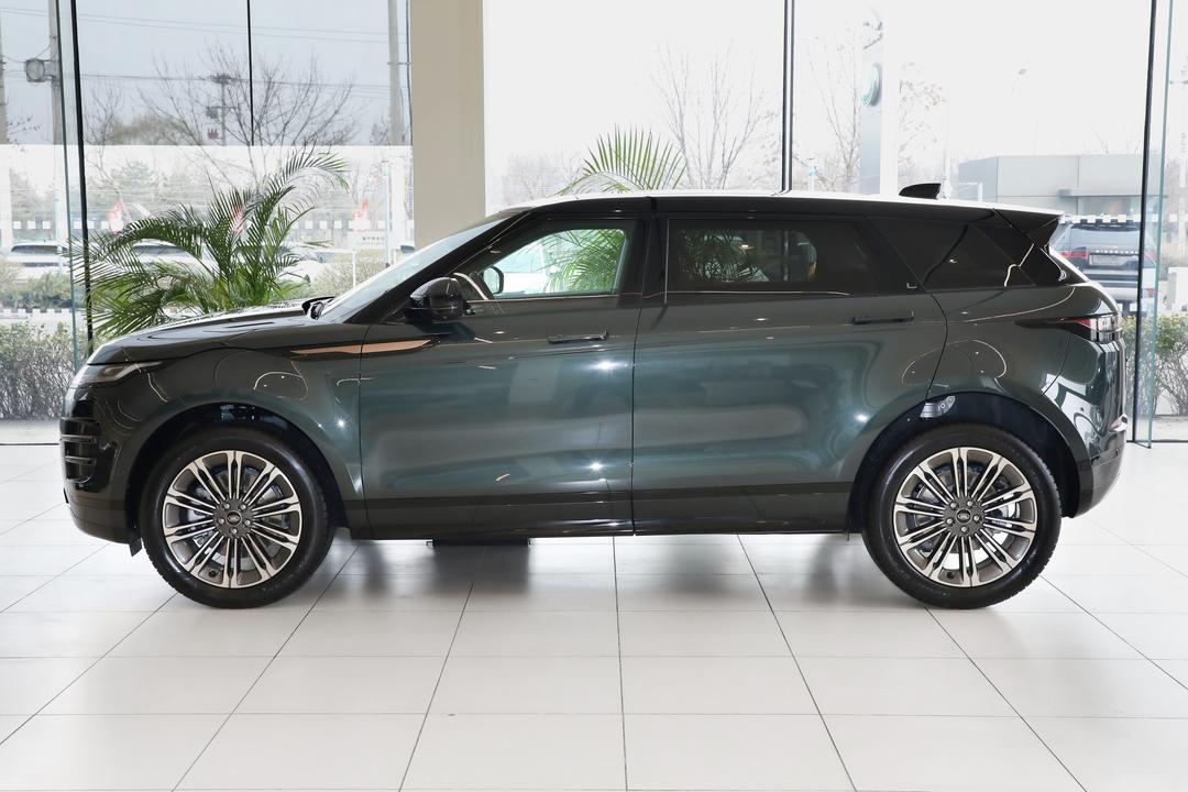 Land Rover Range Rover Evoque 2026, фото 4