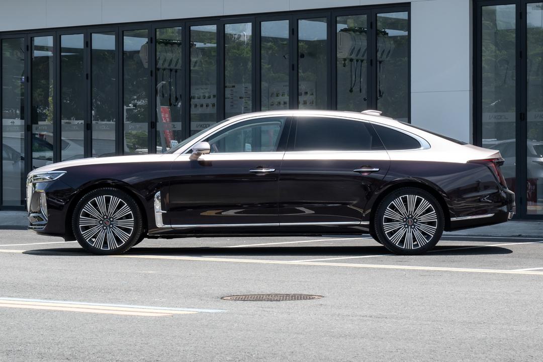 Hongqi H9 2026, фото 4