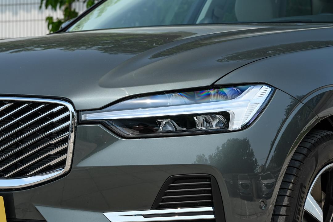 Volvo XC60 2026, фото 13