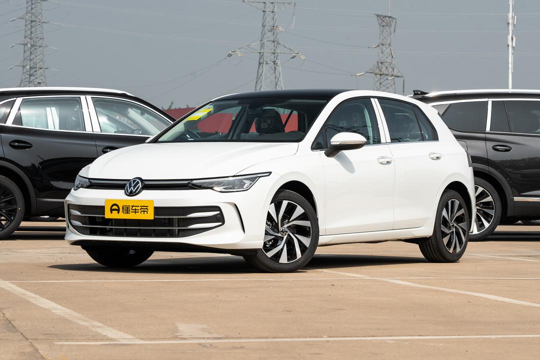 Volkswagen Golf 2026, фото 1