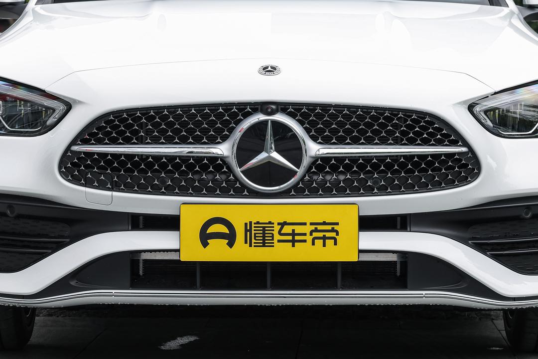 Mercedes-Benz C-Class 2026, фото 10
