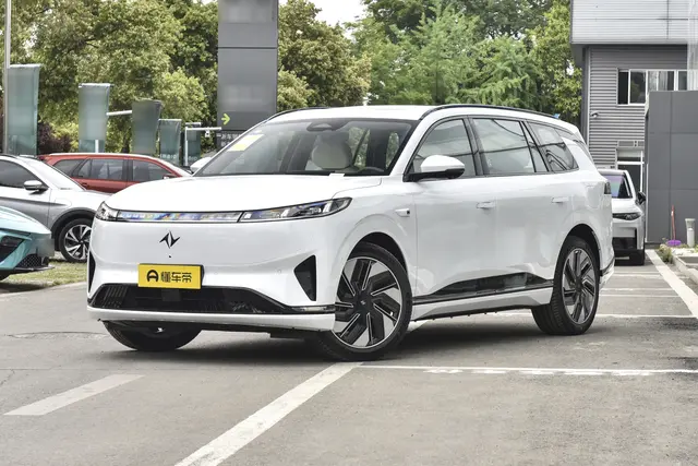 Dongfeng Yipai 008 2026 — купить из Китая под заказ