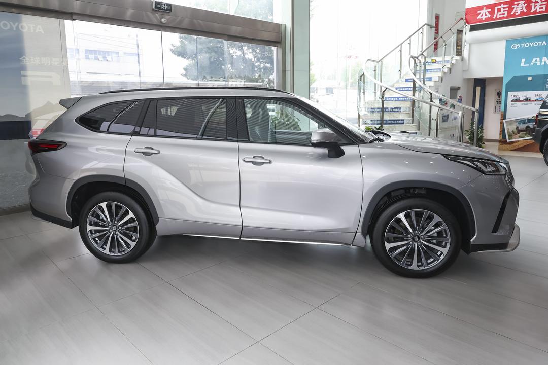 Toyota Crown Kluger 2026, фото 6