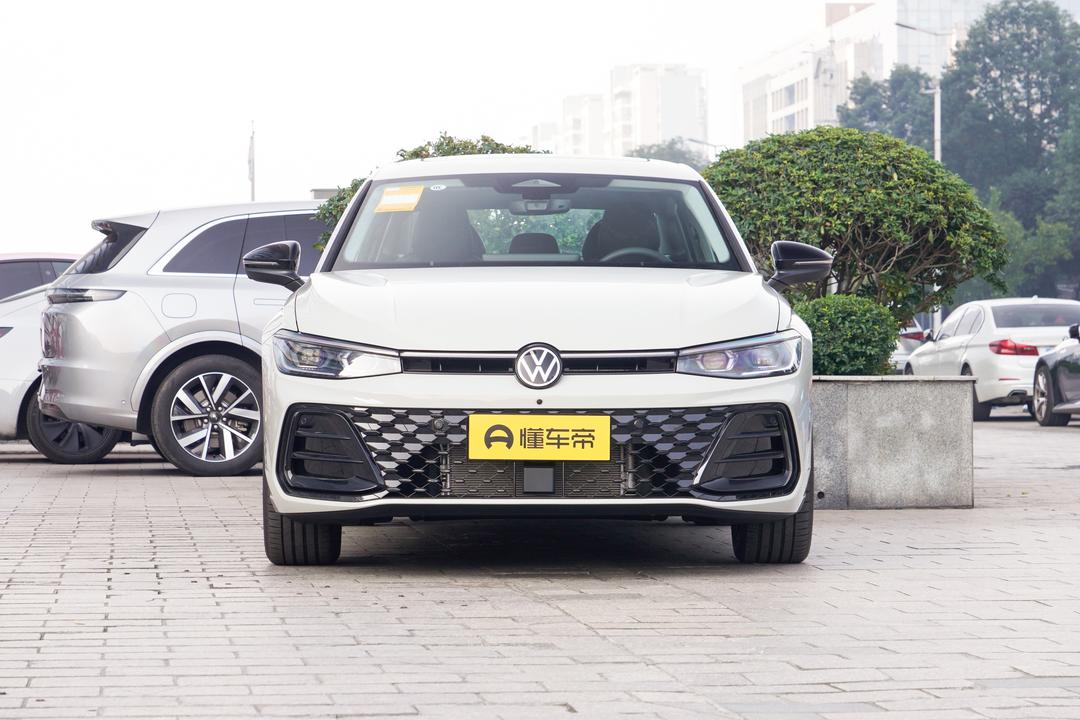 Volkswagen Passat 2026, фото 2