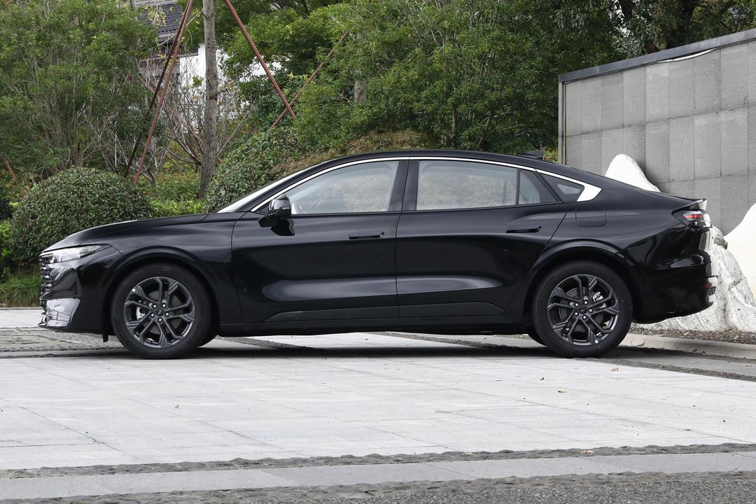 Ford Mondeo 2026, фото 4
