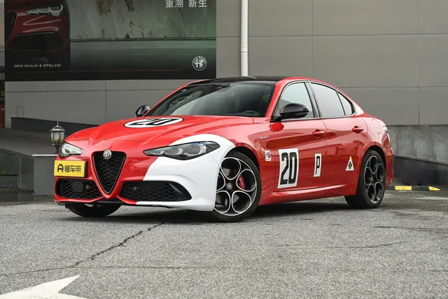 Alfa Romeo Giulia 2026 — купить из Китая под заказ