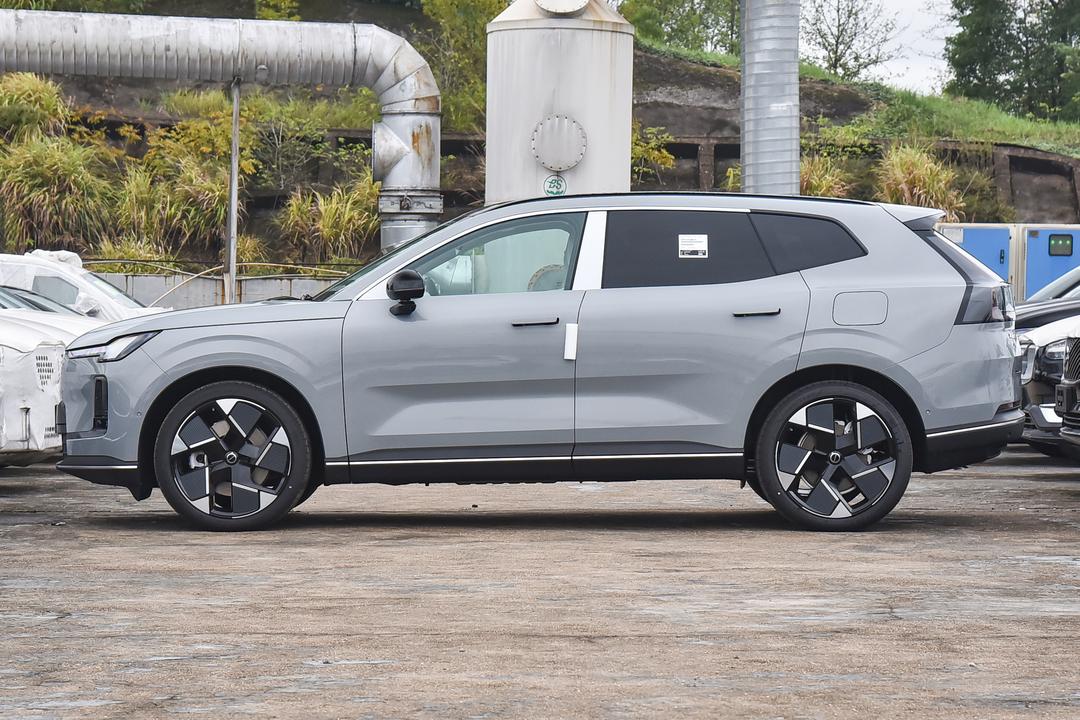 Volvo XC70 2026, фото 4