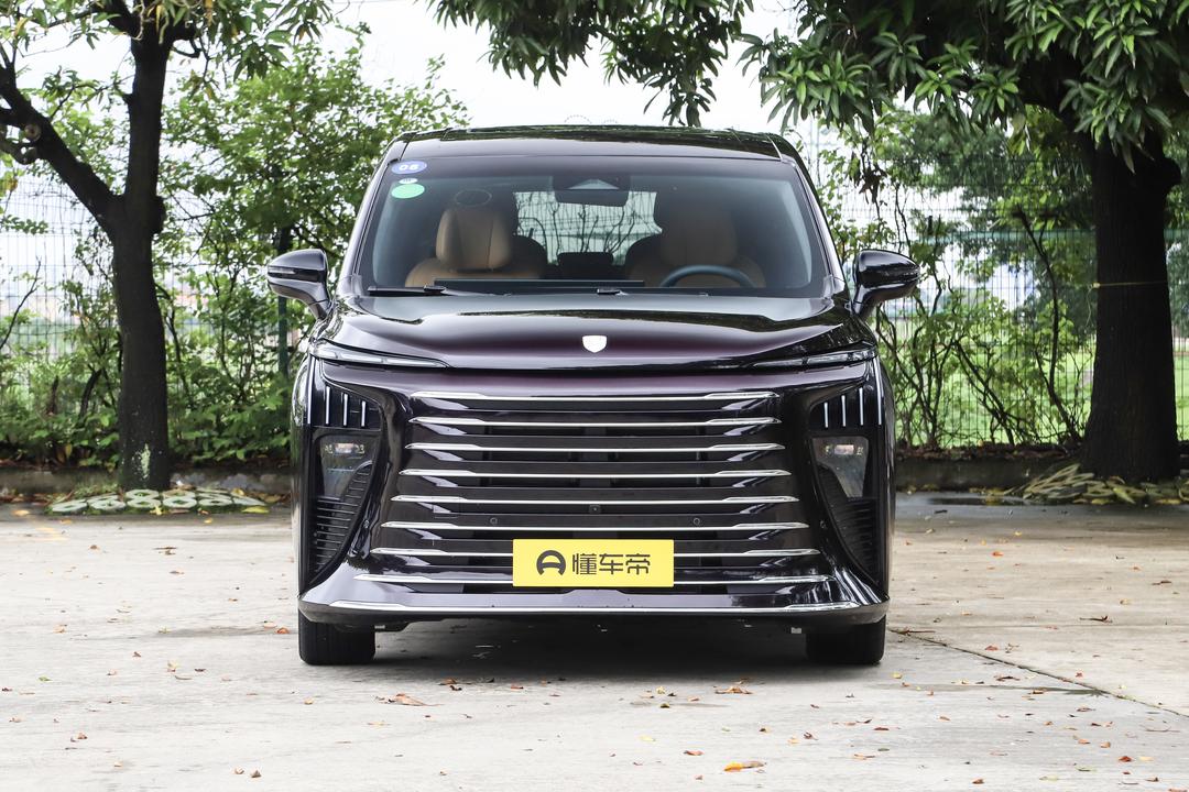 Dongfeng Starlight V9 2026, фото 2