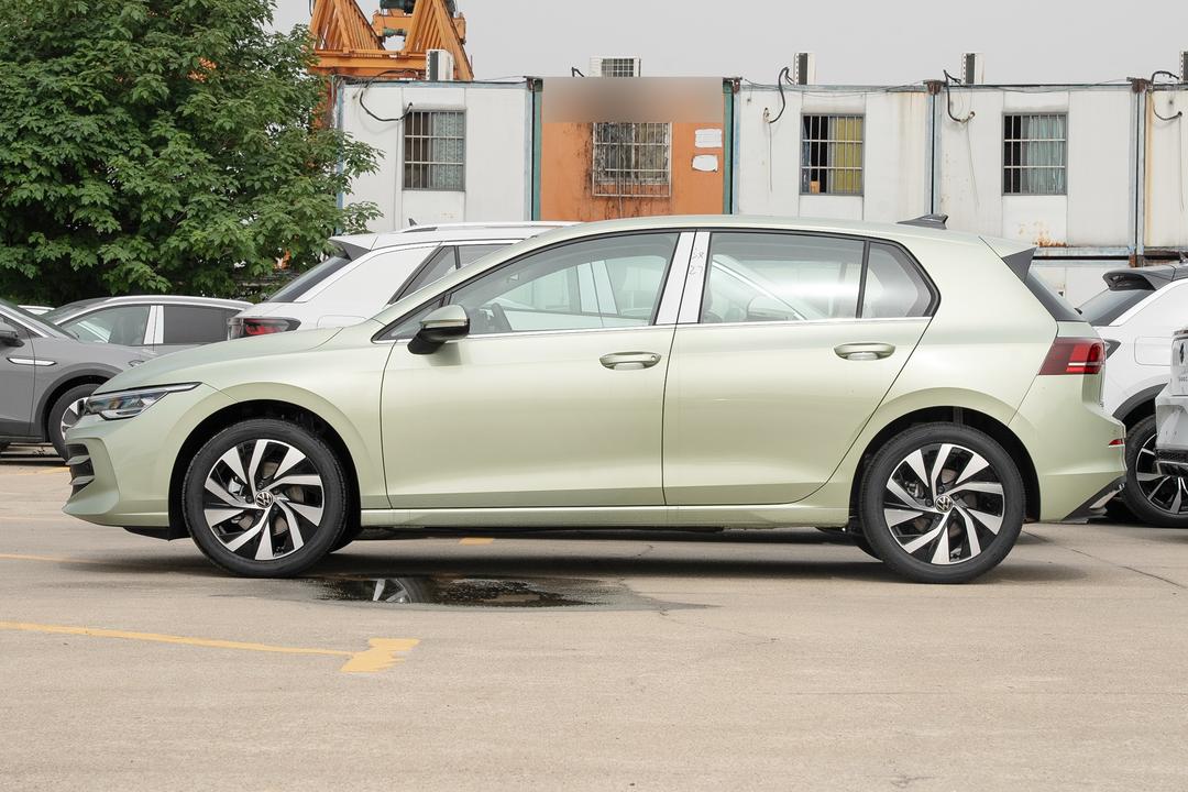 Volkswagen Golf 2026, фото 4