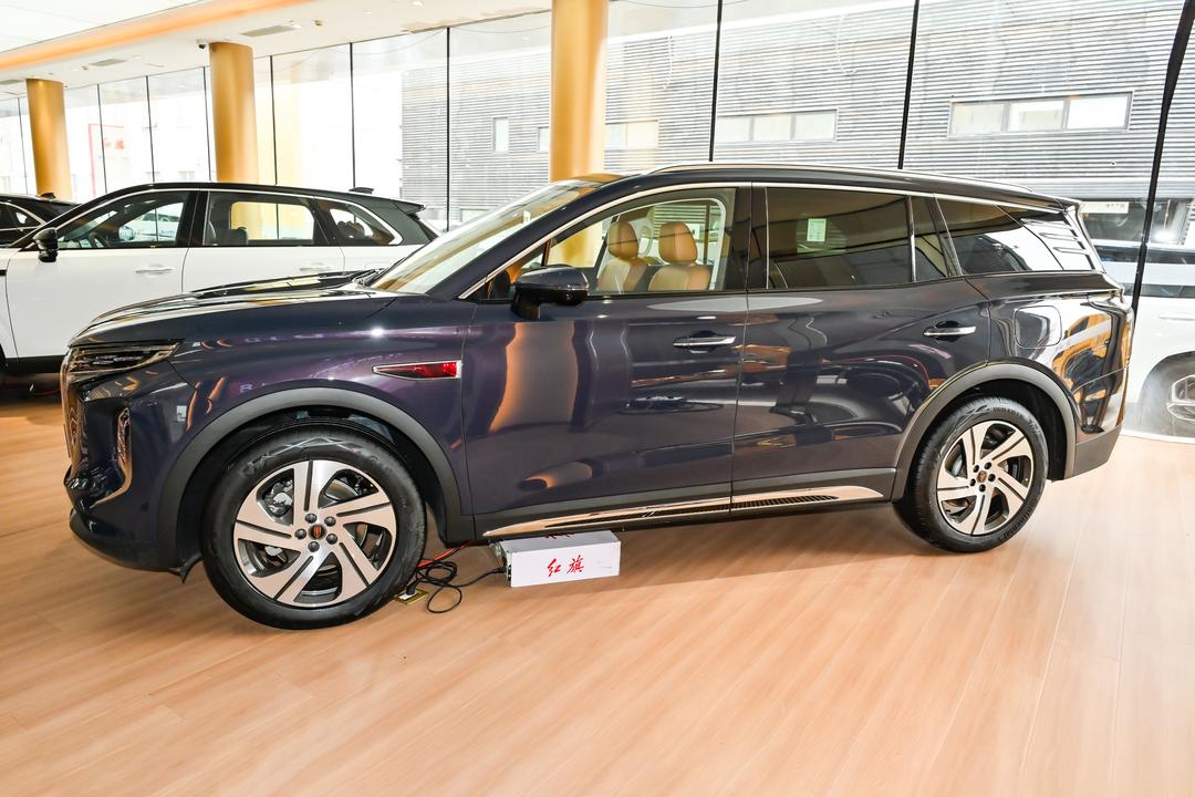 Hongqi HS7 PHEV 2026, фото 4