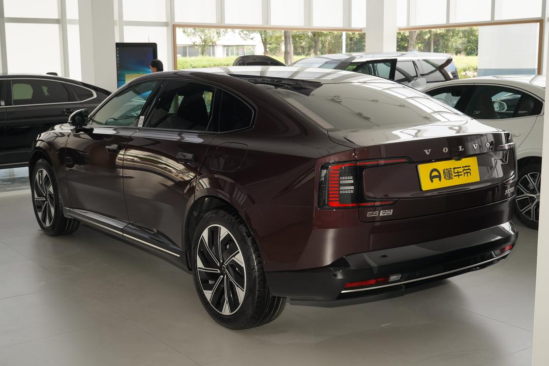 Volvo ES90 2026, фото 5