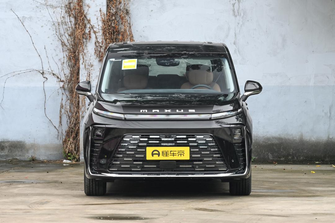 Maxus Mifa 9 EV 2026, фото 2