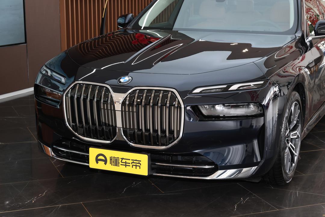 BMW 7-Series 2026, фото 9