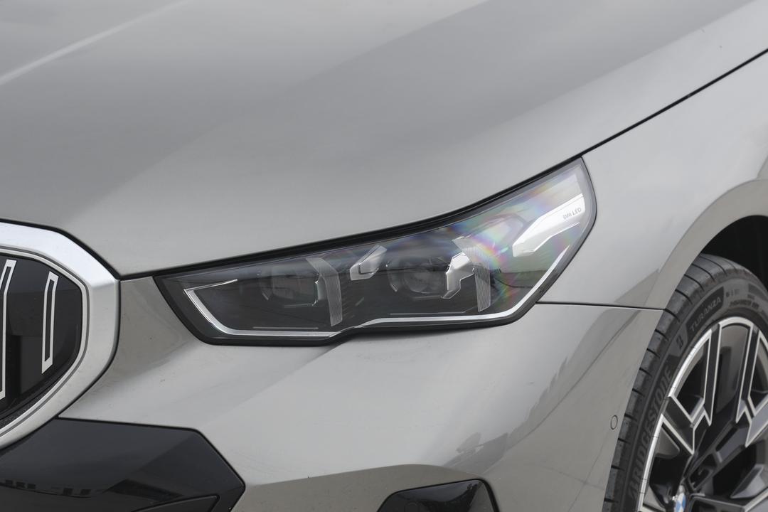 BMW 5 Series 2026, фото 13