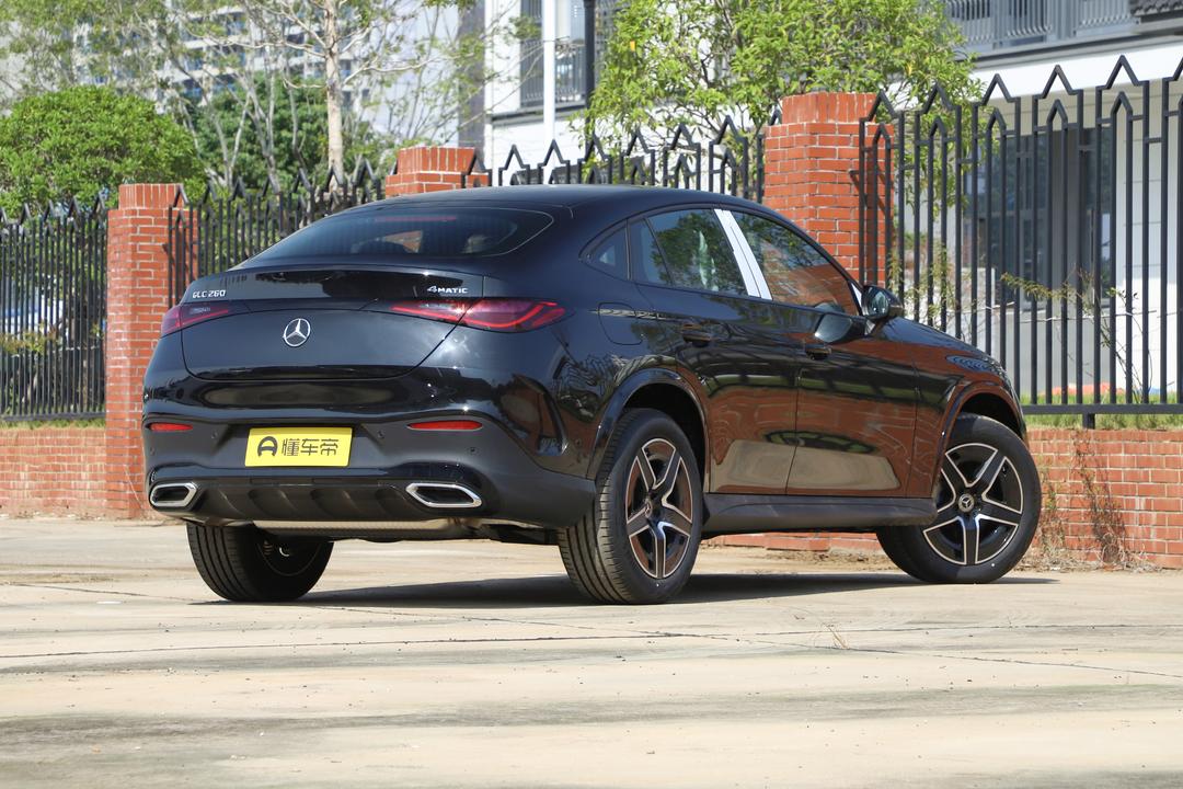 Mercedes-Benz GLC Coupe 2026, фото 7