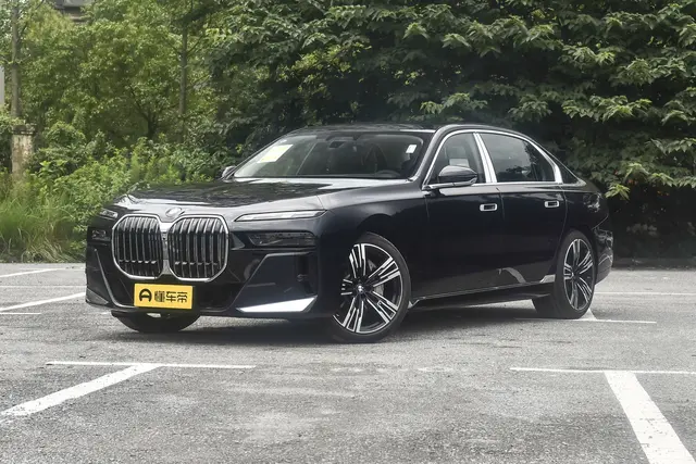BMW 7-Series 2026 — купить из Китая под заказ