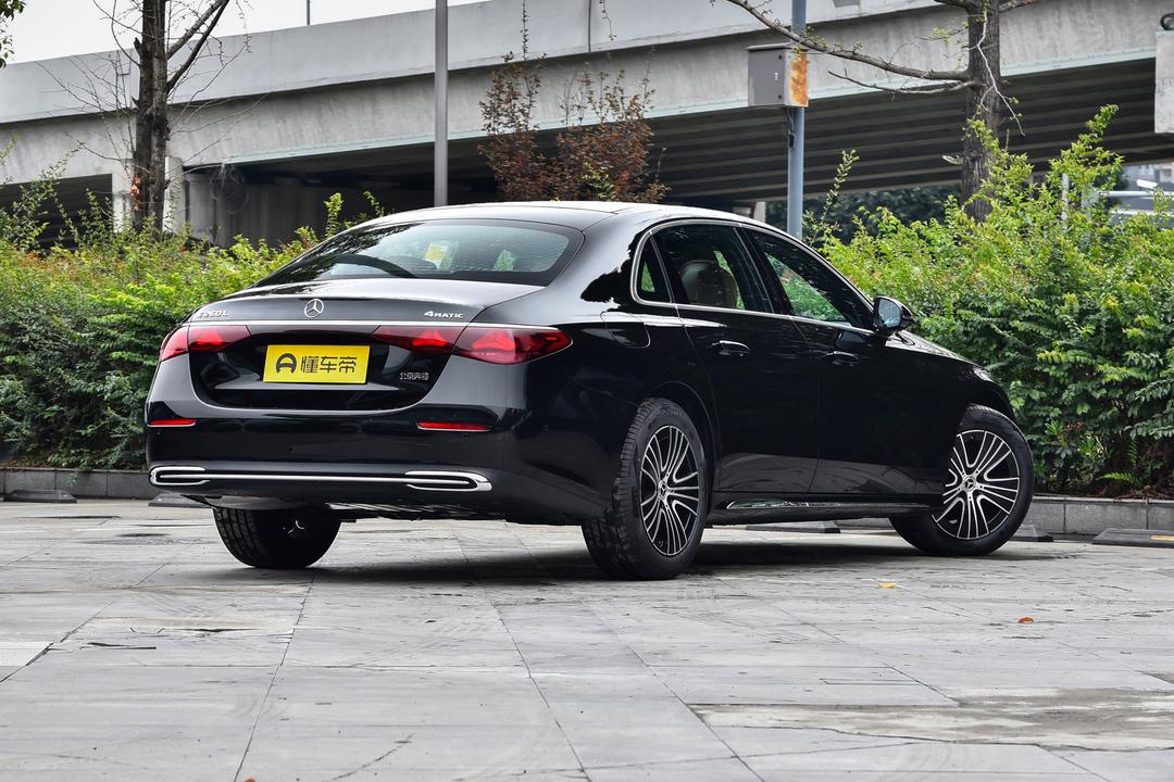 Mercedes-Benz E-Class 2026, фото 7