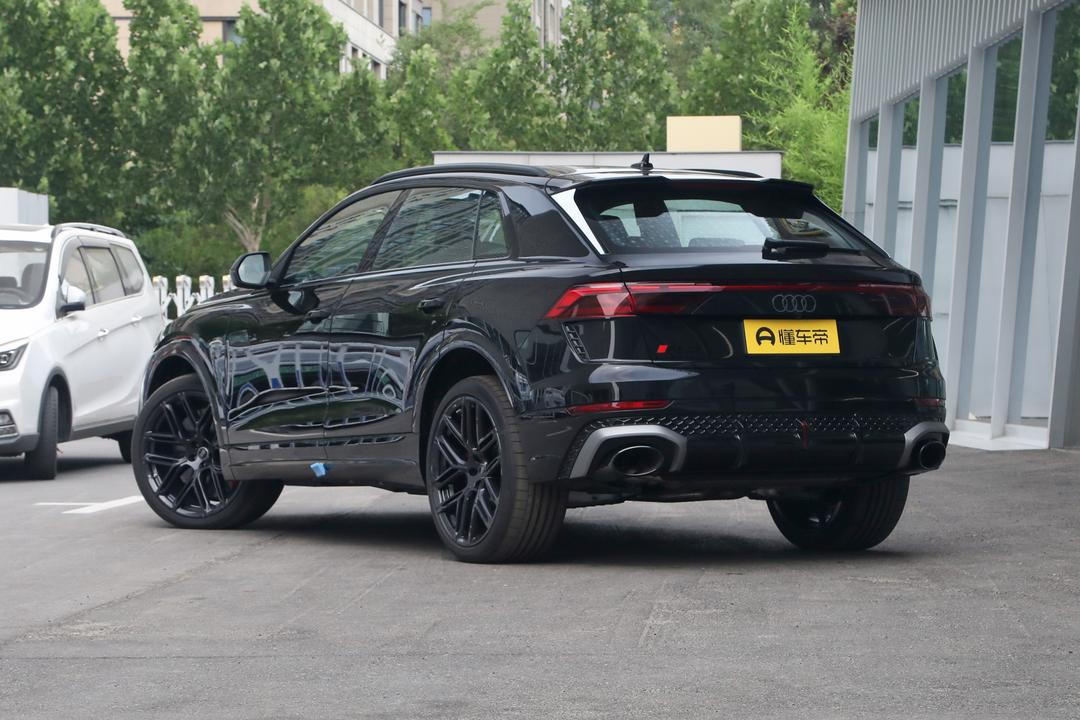 Audi RS Q8 2026, фото 5