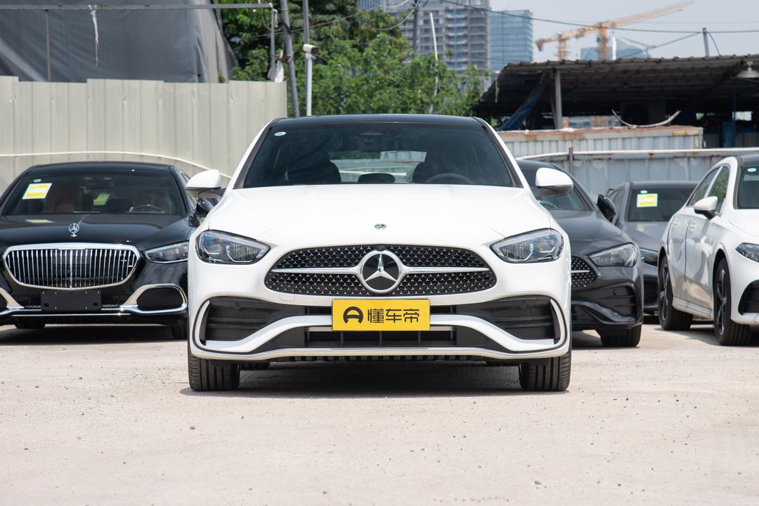 Mercedes-Benz C-Class 2026, фото 2