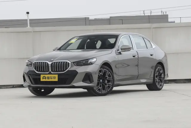 BMW 5 Series 2026 — купить из Китая под заказ