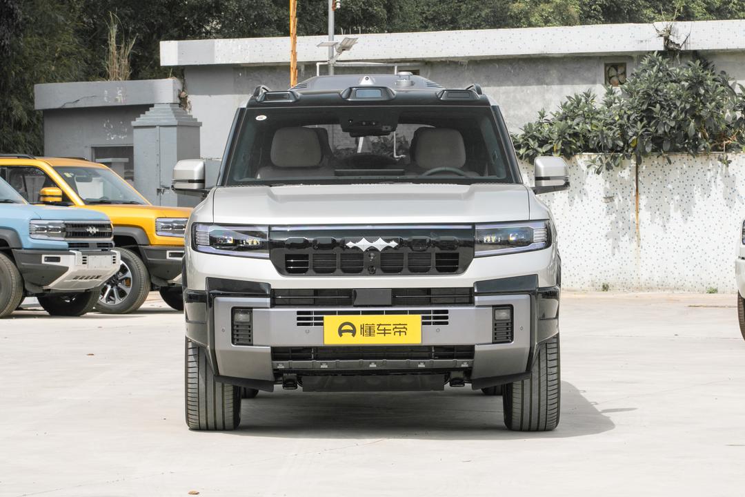 BYD Fangchengbao Leopard 8 2026, фото 2