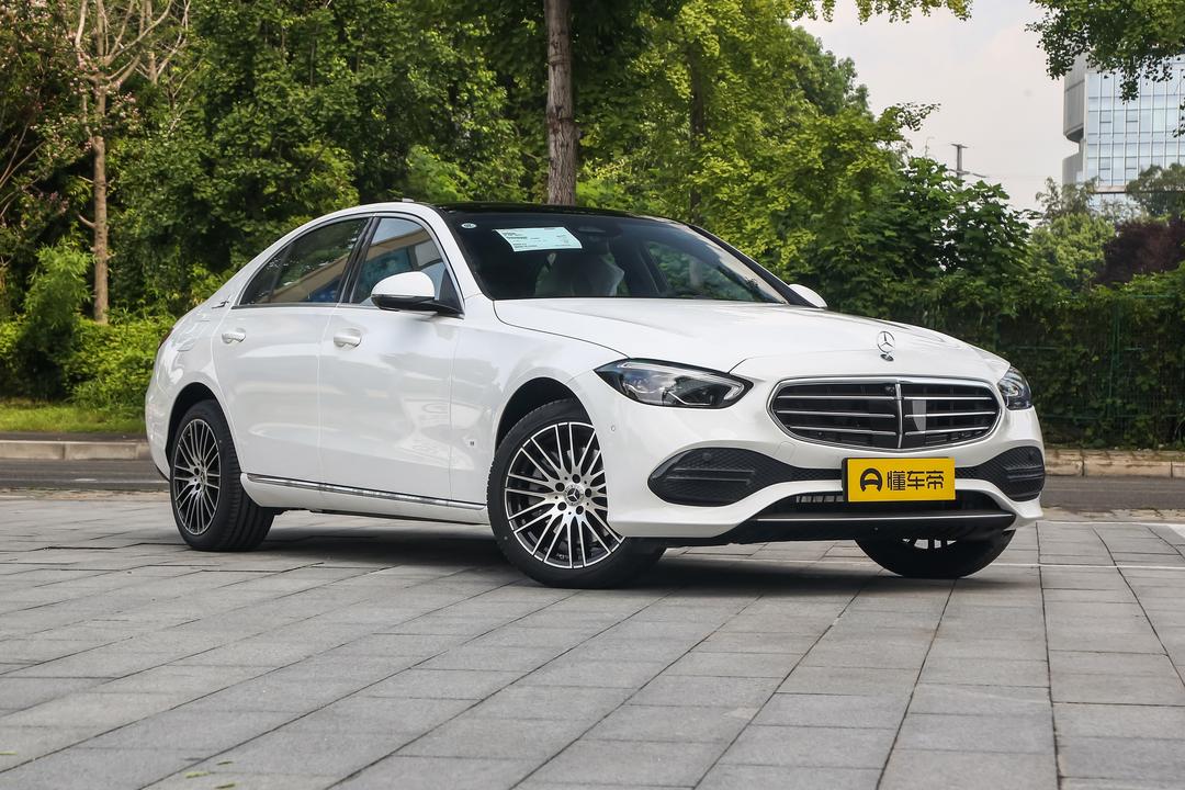 Mercedes-Benz C-Class 2026, фото 3