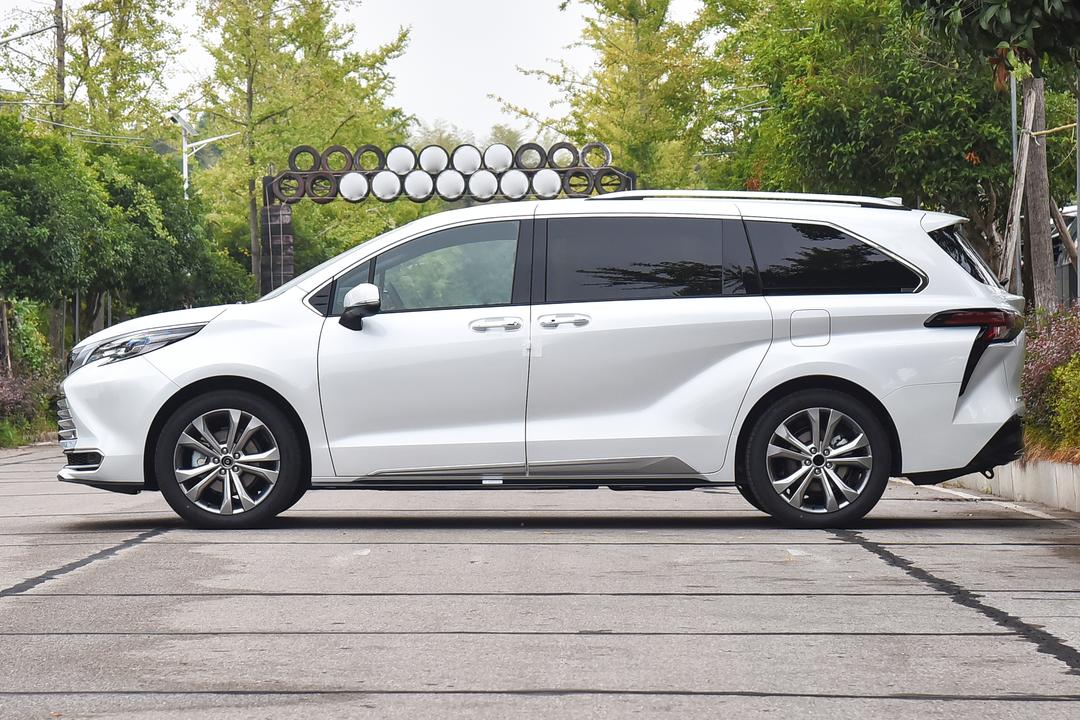 Toyota Sienna 2026, фото 4