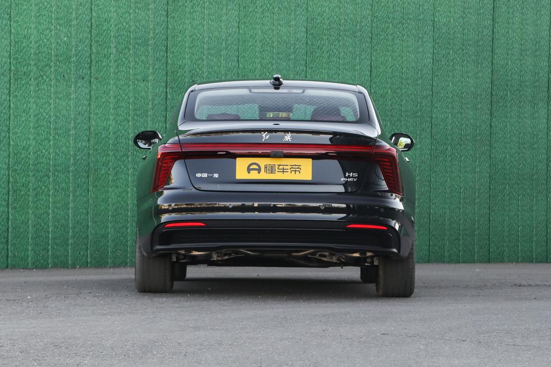 Hongqi H5 PHEV 2026, фото 6