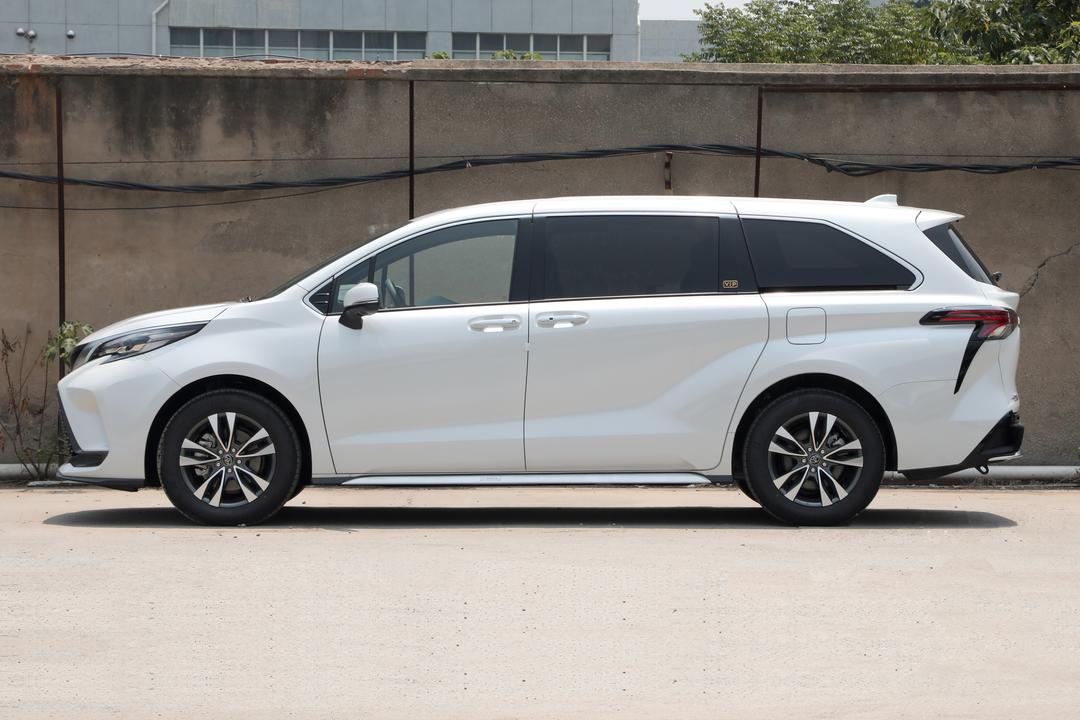 Toyota Granvia 2026, фото 4