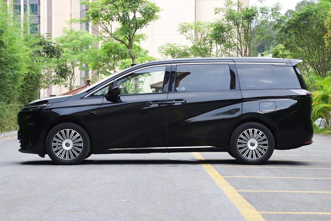 GAC E8 PHEV 2026, фото 4