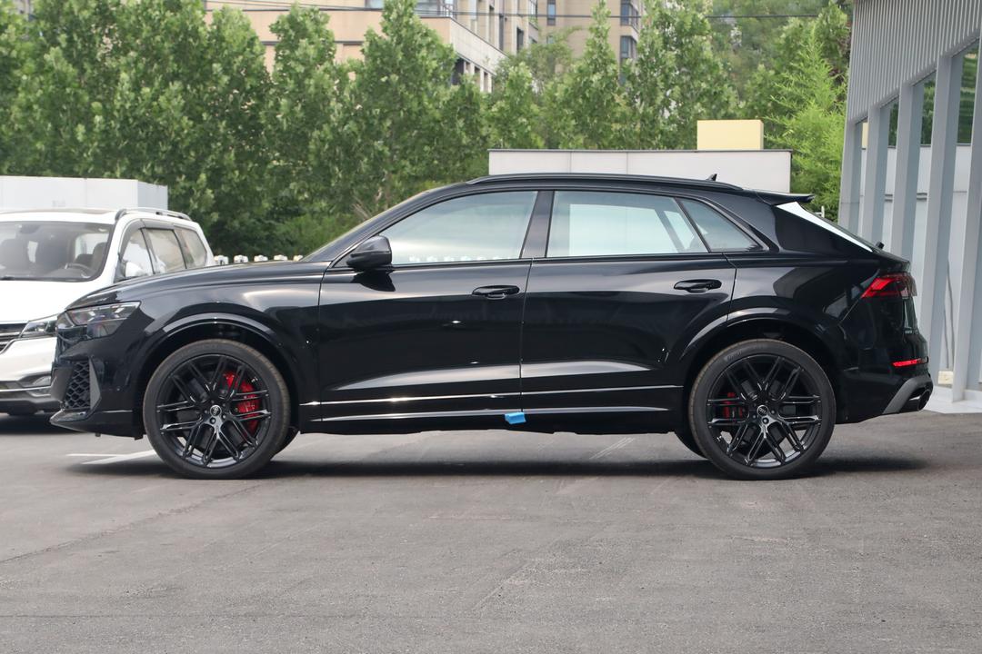 Audi RS Q8 2026, фото 4