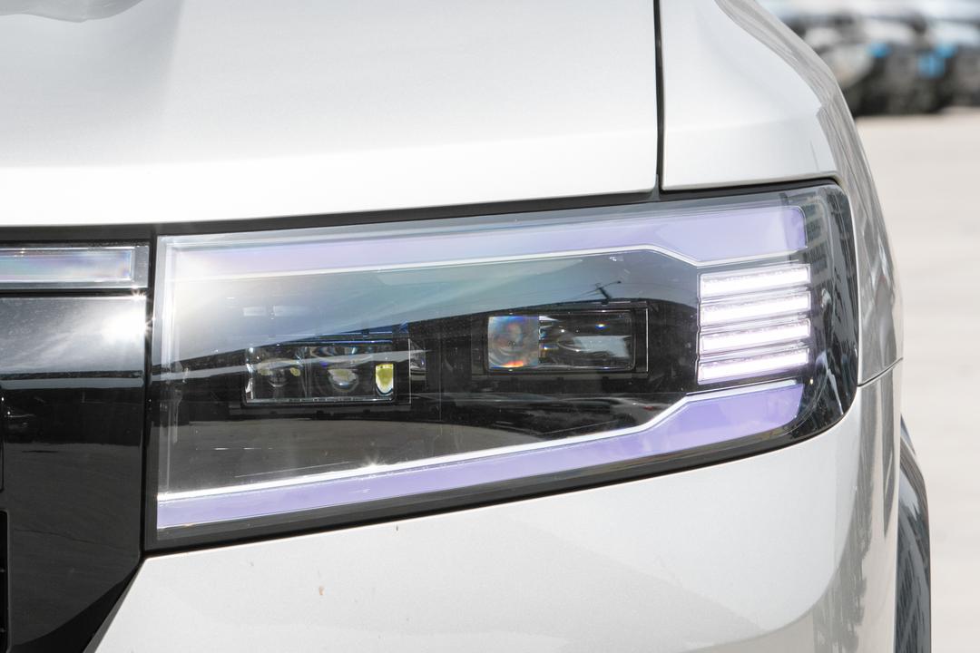 BYD Fangchengbao Leopard 8 2026, фото 12