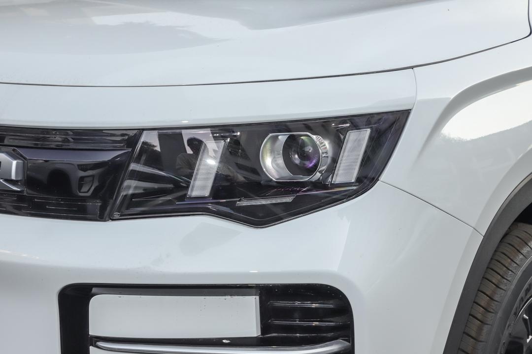 Geely Horizon PHEV 2026, фото 13