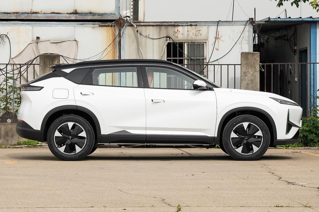 Dongfeng L7 PHEV 2026, фото 8