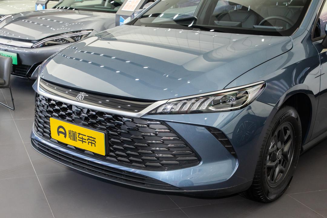BYD Qin PLUS DM 2026, фото 8