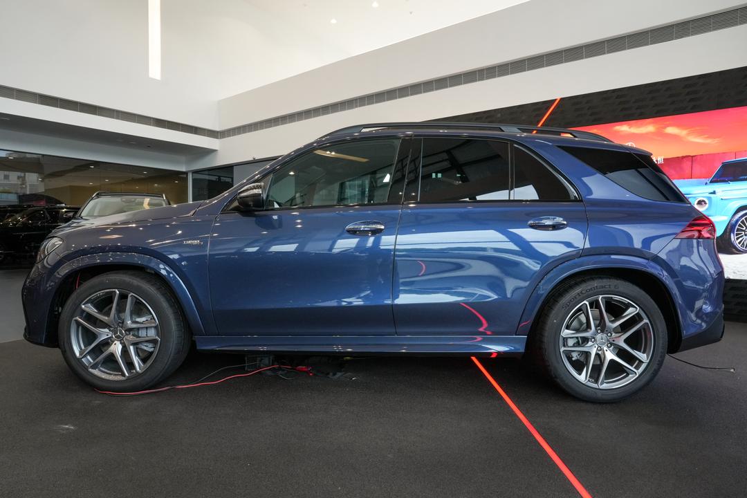 Mercedes-Benz GLE AMG 2026, фото 4