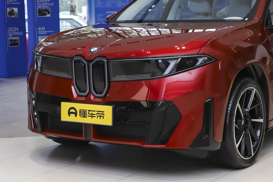 BMW iX3 2026, фото 9