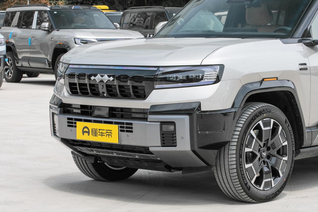 BYD Fangchengbao Leopard 8 2026, фото 9