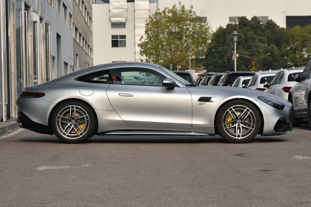 Mercedes-Benz AMG GT 2026, фото 8
