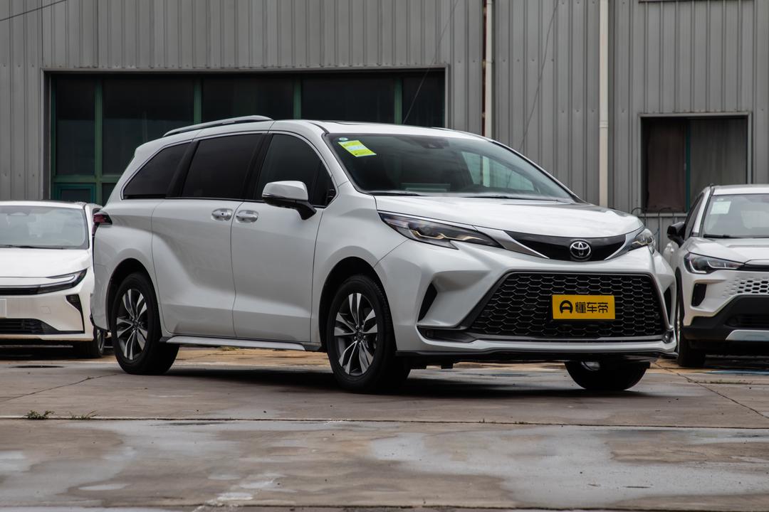 Toyota Granvia 2026, фото 3