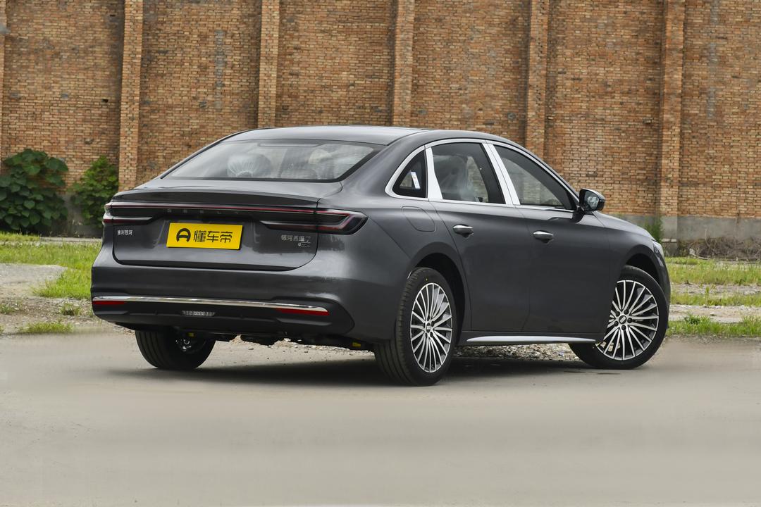 Geely Starlight 7 2026, фото 7
